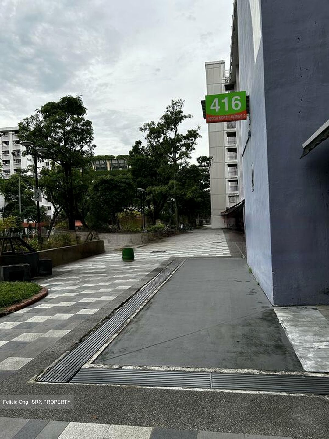 Garden Hill (D16), Retail #452143661